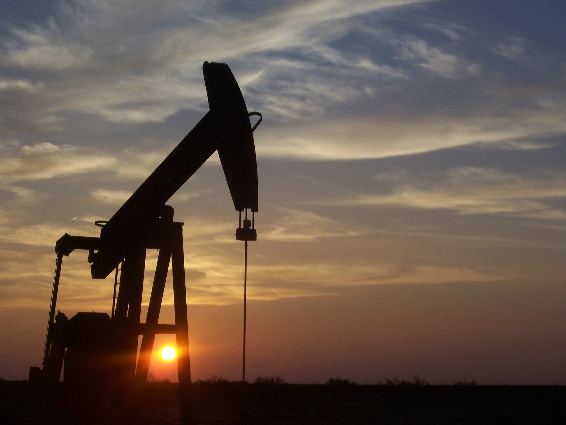 Falling Oil Prices Renew High-Yield, Junk Bond ETF Concerns