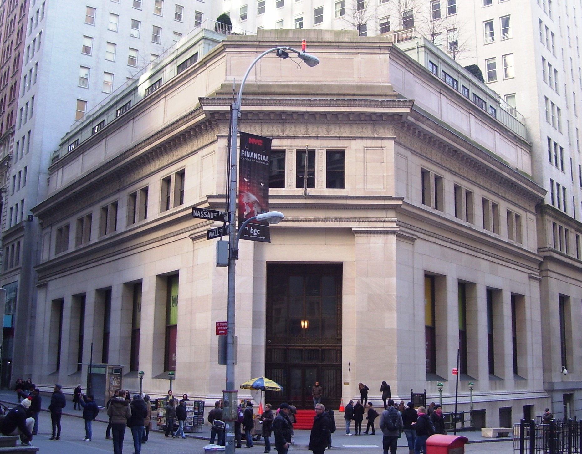 U.S. Stocks, ETFs Stumble Ahead of Q4 Financial Earnings Report