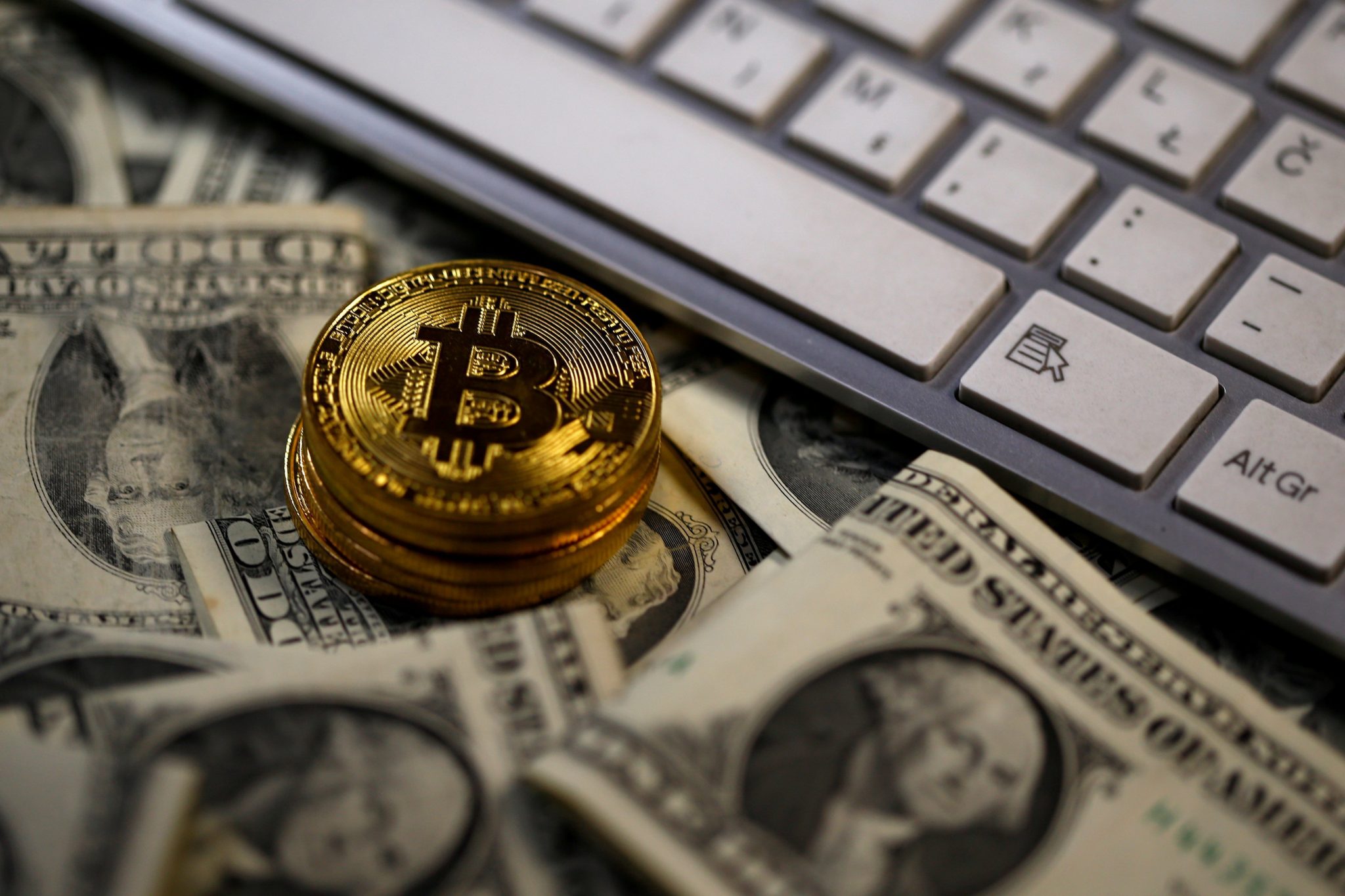 Cboe bitcoin futures february 0.00323855 btc to usd