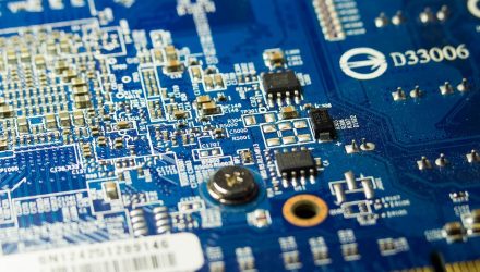 Tips for Investing in the Semiconductor Industry