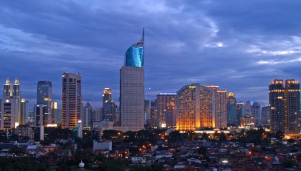 Indonesia Central Bank Raises Rates Amid Turkey Crisis