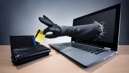 4 Ways We Could Use AI To Fight Hackers and Scammers in 2019