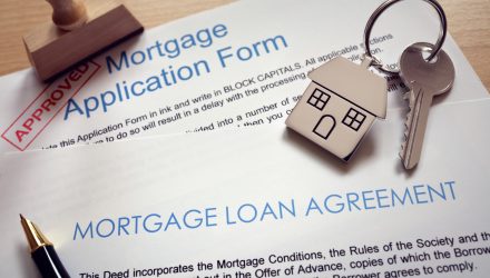 Mortgage Applications See Slight Uptick as Rates Remain Unchanged