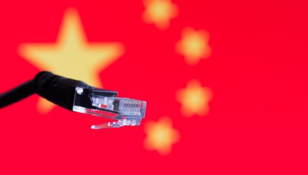 As China Tops 1 Billion Internet Users, 'CWEB' Keeps on Climbing