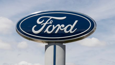 Ford Announces Higher Than Expected Earnings, Reinstates Dividends