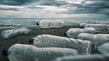 World Leaders Endorse Resolution to End Plastic Pollution
