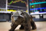 Energy Performs Well in Q3, But Pullback Benefits Bears