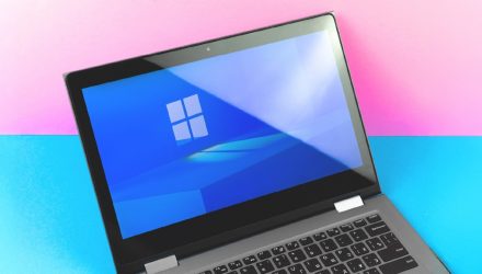 Microsoft on the Edge: Bounce Back or Breakdown? Gear Up for Earnings Showdown