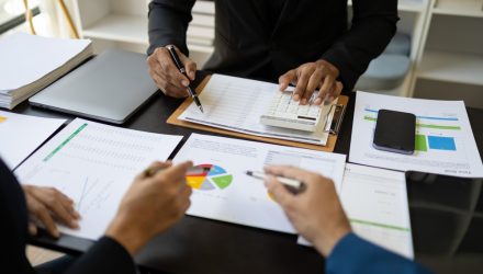 Should I Hire a Financial Advisor?