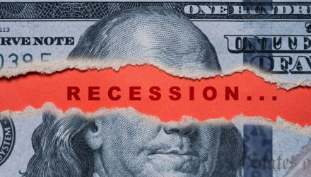 Gundlach U.S. Stocks Will Underperform in Recession as Odds Reach 60%
