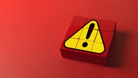 As Concentration Risk Rises in 2026, Equal Weighting Can Stand Out