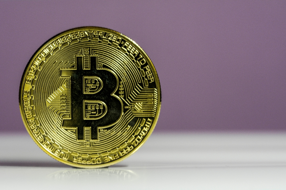 Macro Pressure Keeps Bitcoin Capped | ETF Trends