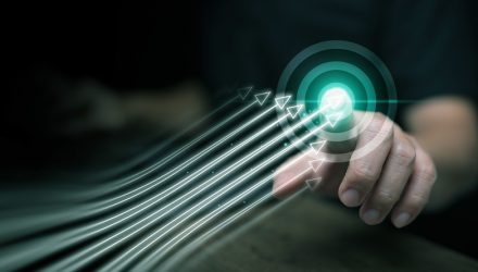 How Active Tech ETF GTEK Has Outperformed Key Stock Metrics