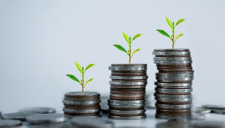 Tight Bond Spreads? Structured Credit Diversifies Your Income