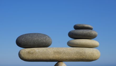 Equal Weight ETF GSEW Offers Diversification, Performance